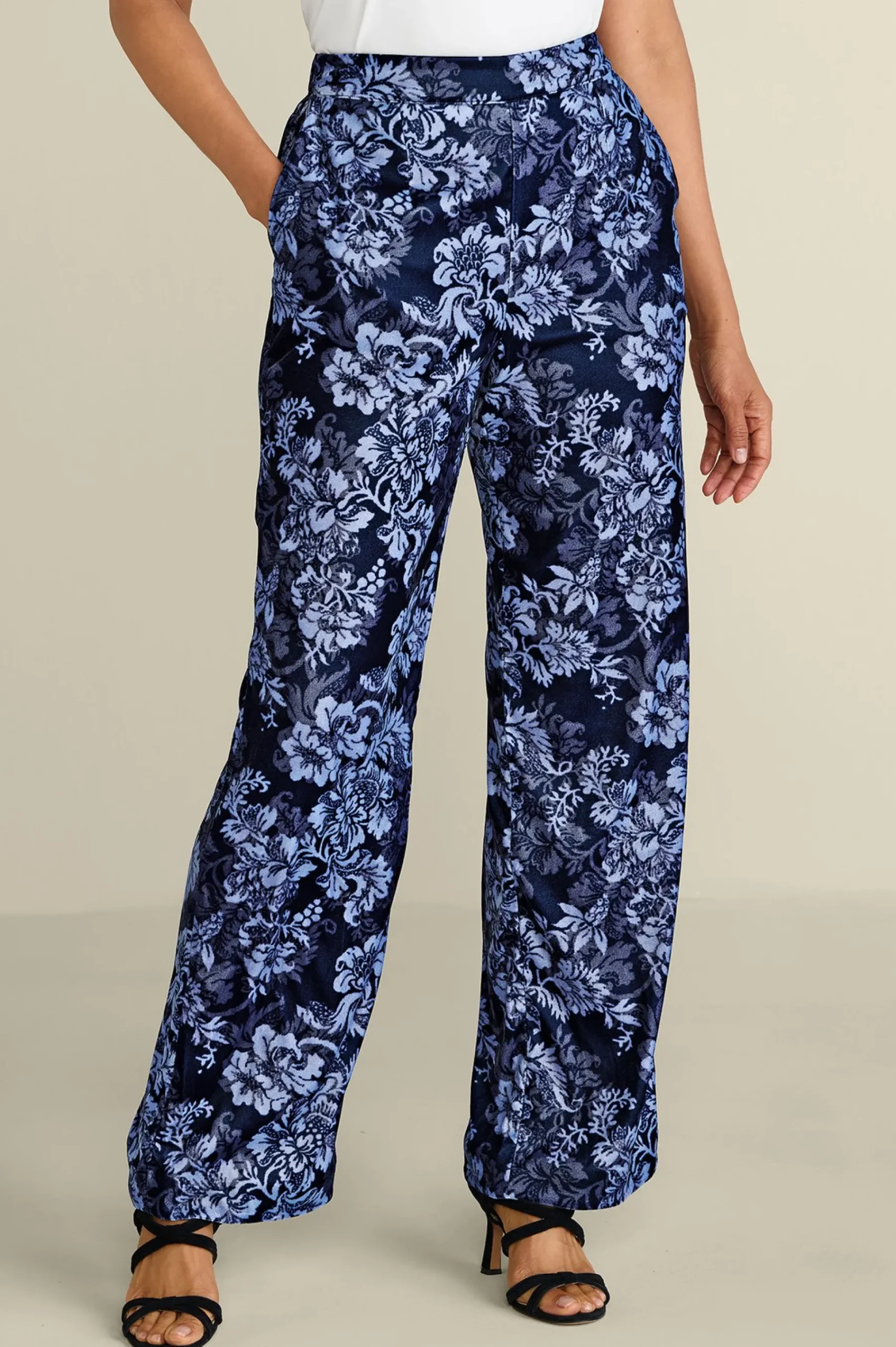 aria_velvet_wide_leg_pant_0.webp EVelvet Styles | full length-Soft Surroundings Aria Velvet Wide Leg Pants Cabernet