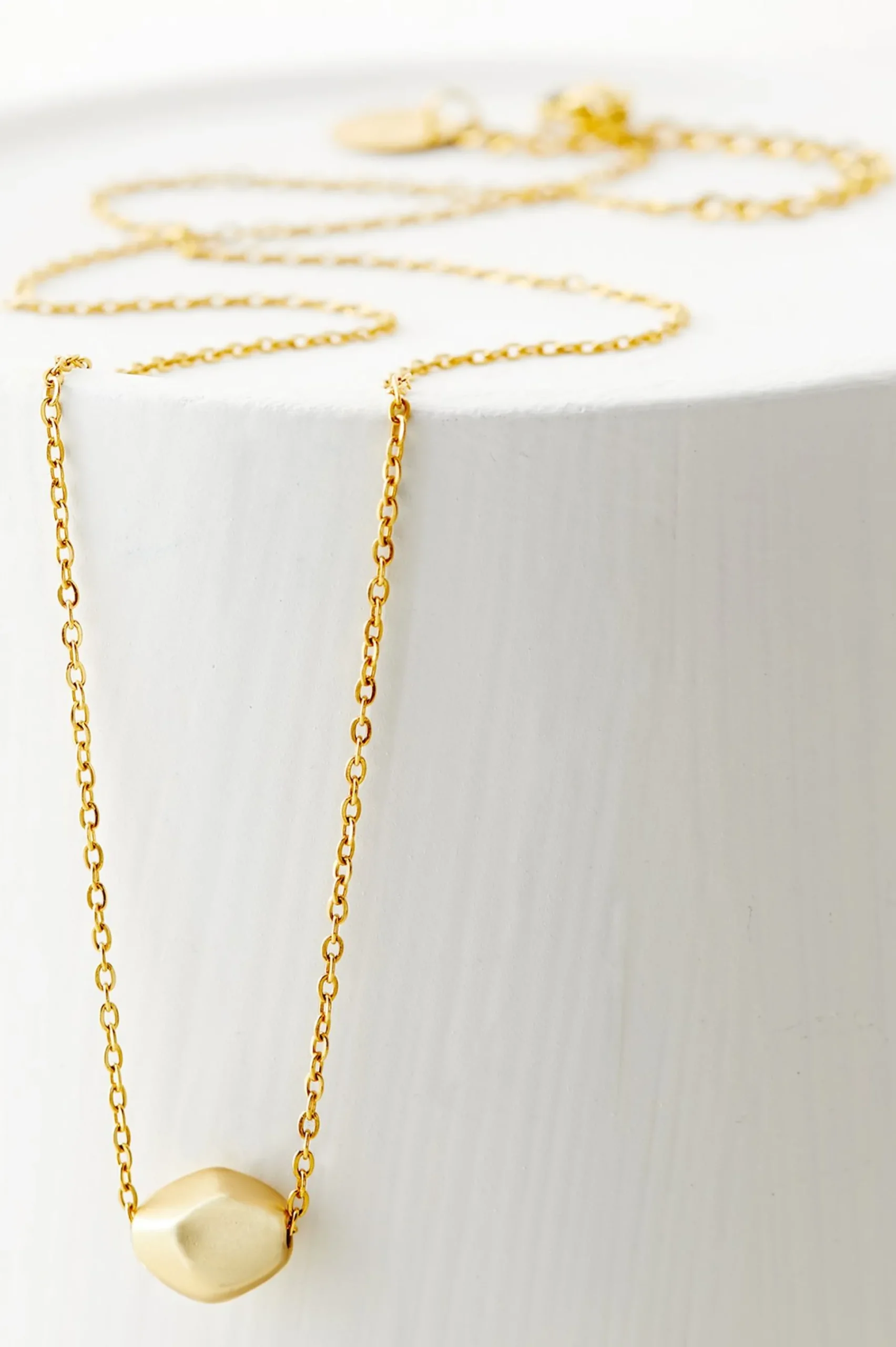 bljoy_friend_pendant_neck_0.webp Necklaces | necklaces-Soft Surroundings Béljoy™ Friend Pendant Necklace Gold