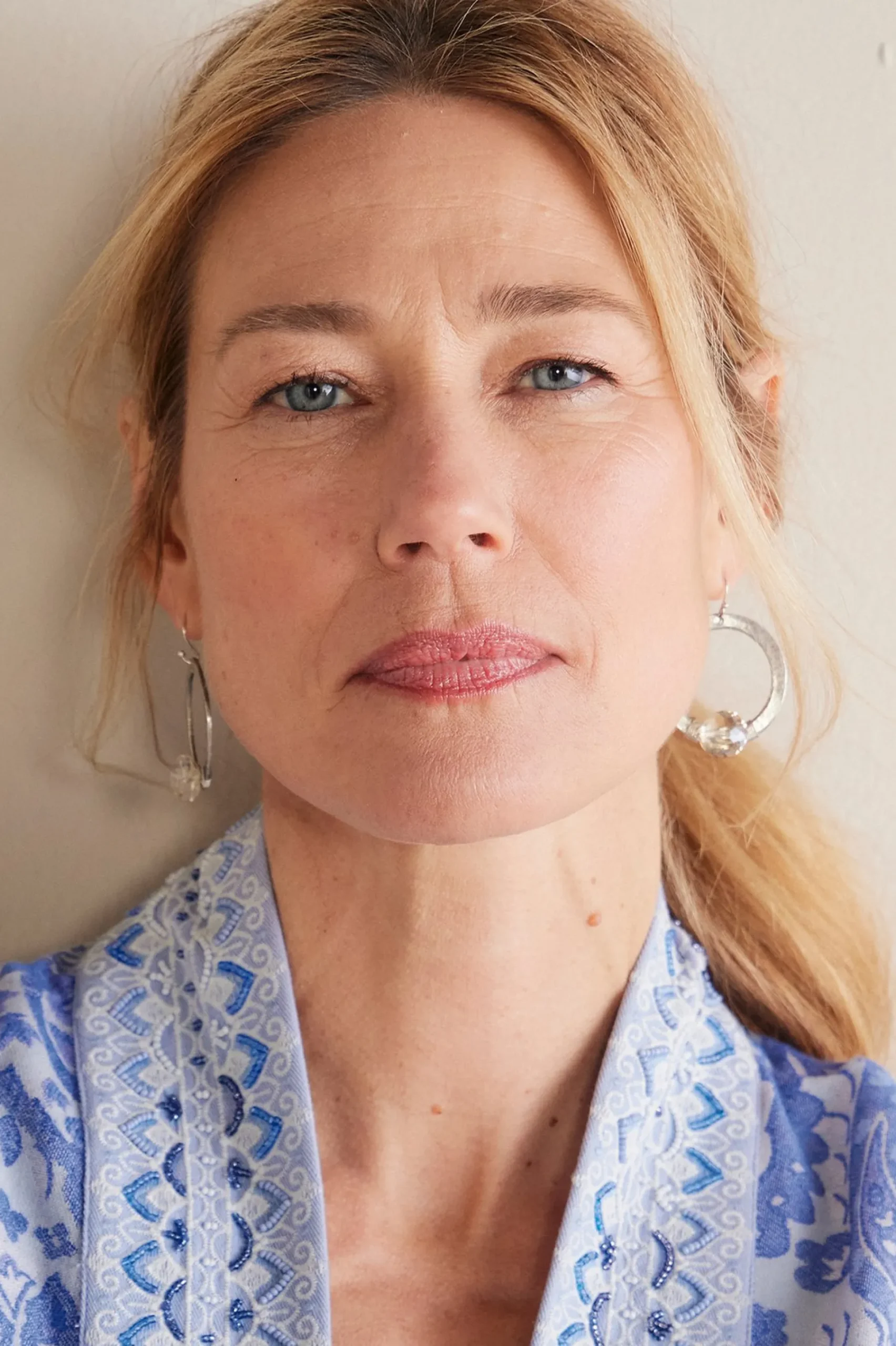 cressa_crystal_hoop_earri_1.webp Earrings | earrings-Soft Surroundings Cressa Crystal Hoop Earrings Silver