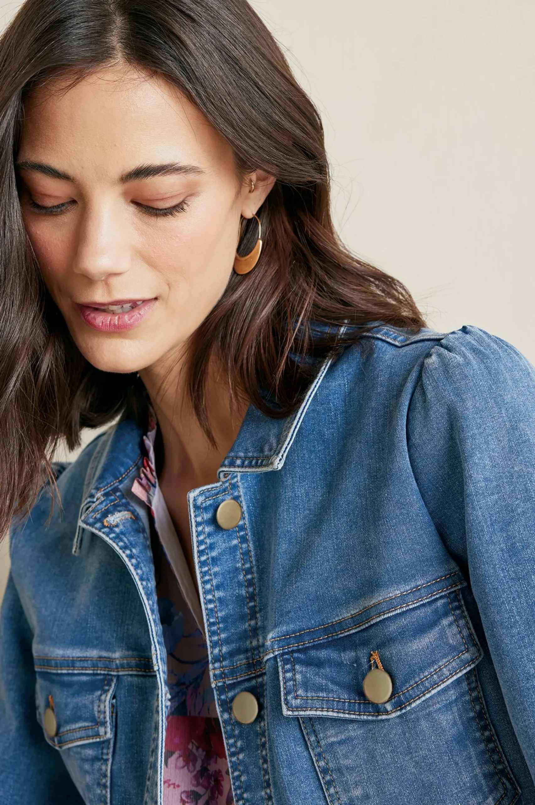 diana_shapely_denim_jacke_4.webp Into The Blues | Vacation Shop-Soft Surroundings Diana Shapely Denim Jacket Light Rain Wash