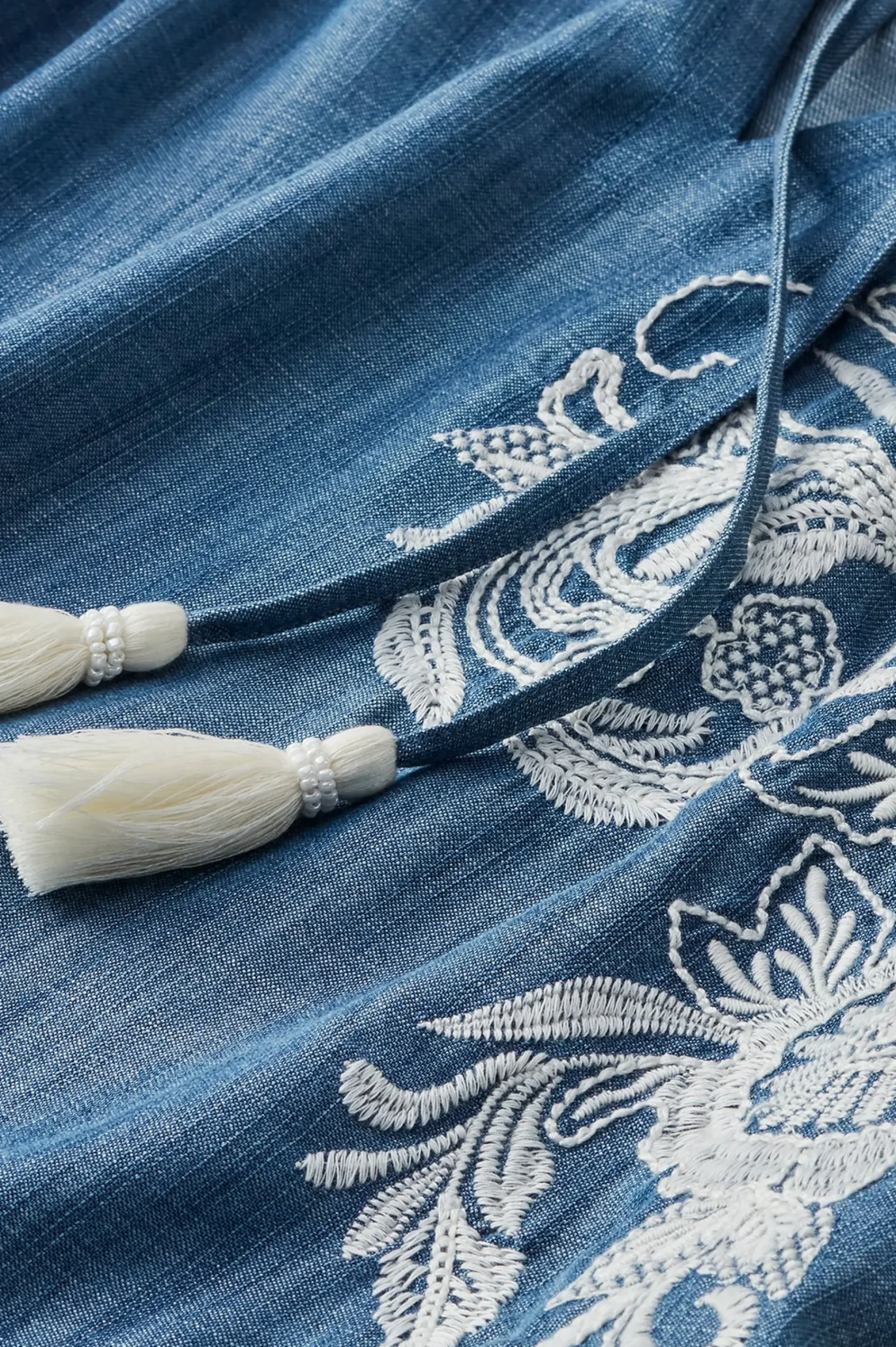 diya_embroidered_tencel_p_5.webp Feminine Flourish | Into The Blues-Soft Surroundings Diya Embroidered TENCEL™ Peasant Top Light Chambray