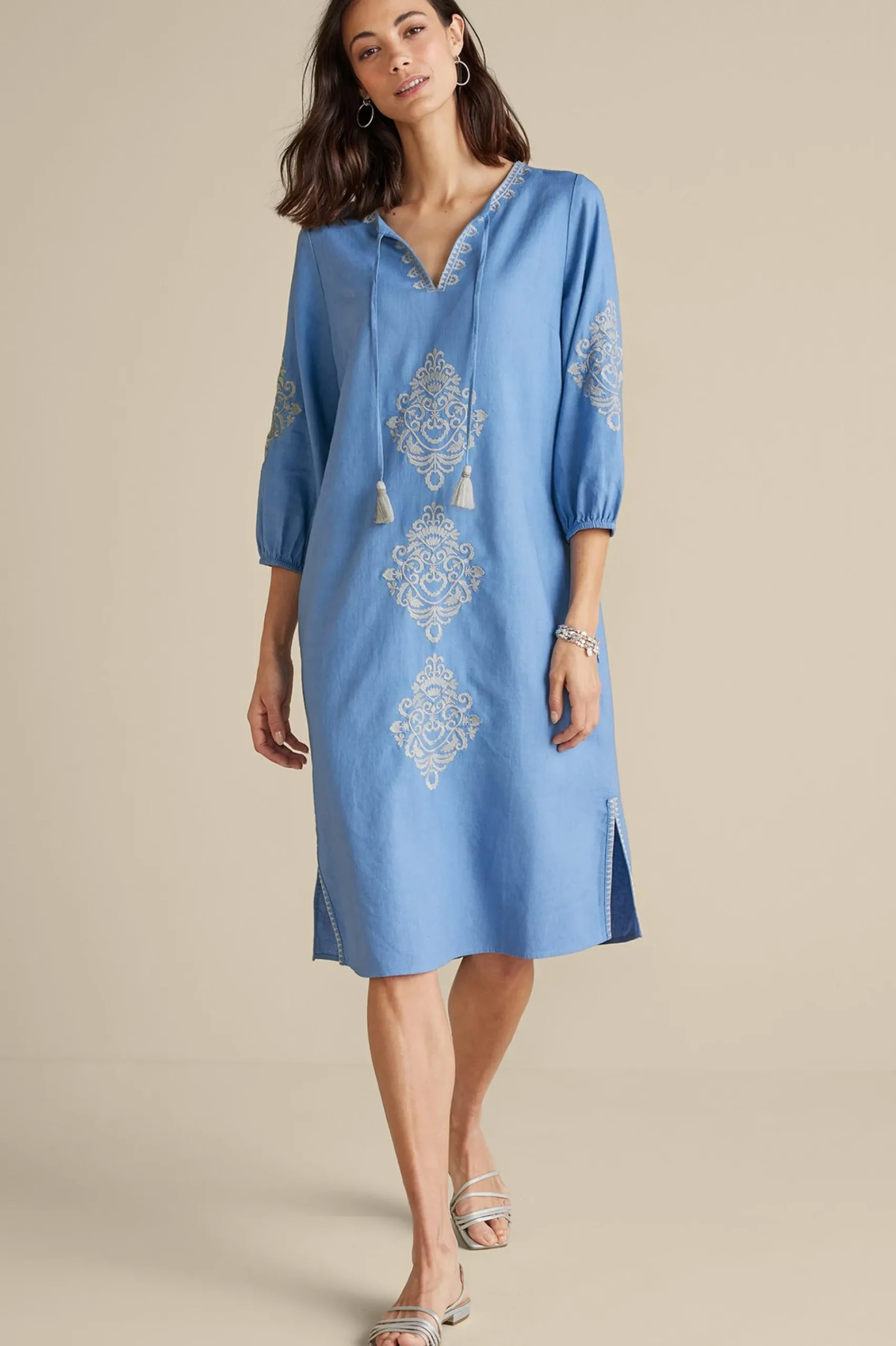 hasana_linen_blend_midi_d_0.webp Feminine Flourish | Into The Blues-Soft Surroundings Hasana Linen Blend Midi Dress Riverside Blue