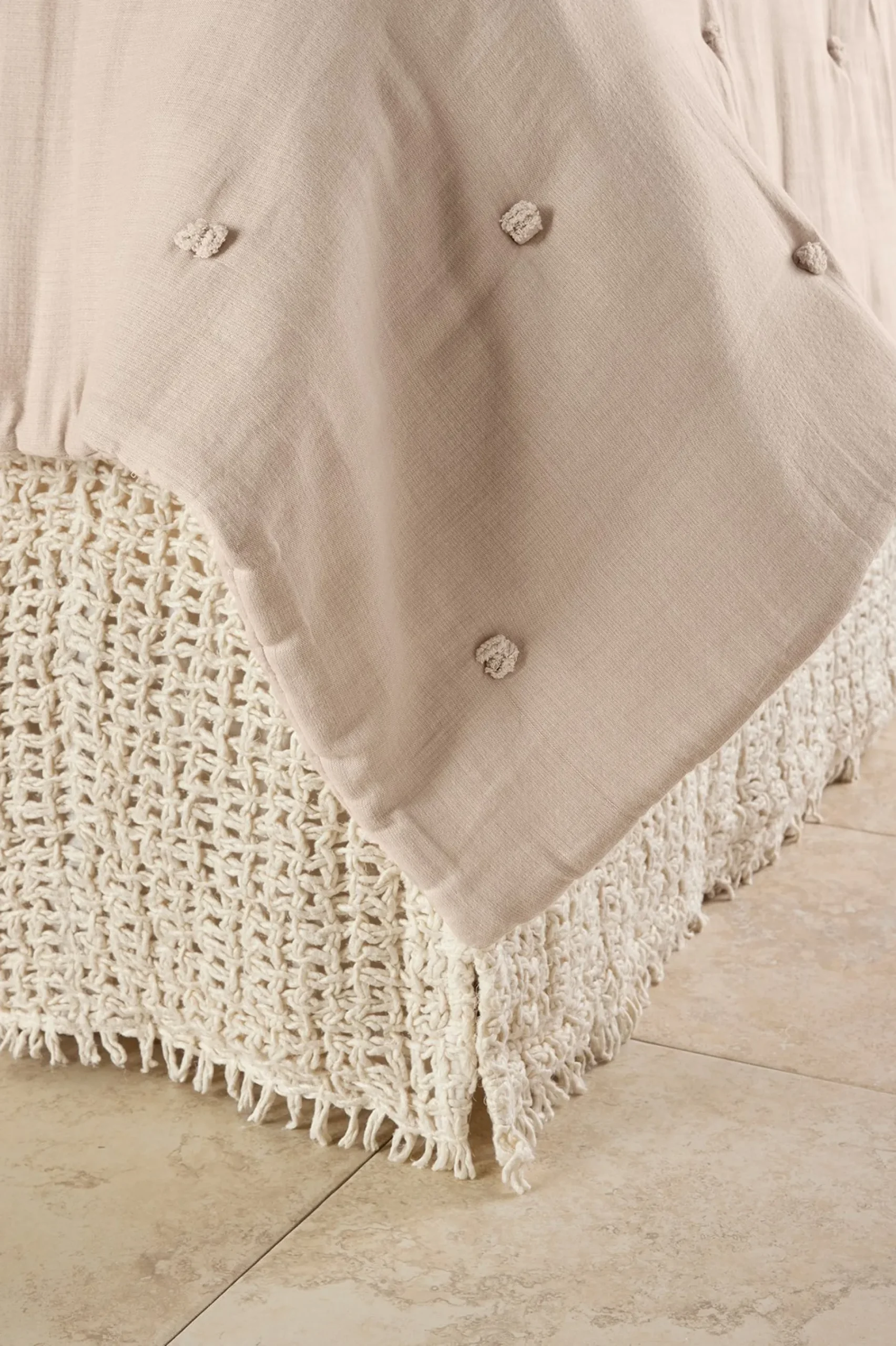 hera_linen_bedskirt_0.webp bedskirts-Soft Surroundings Hera Linen Bedskirt Ivory