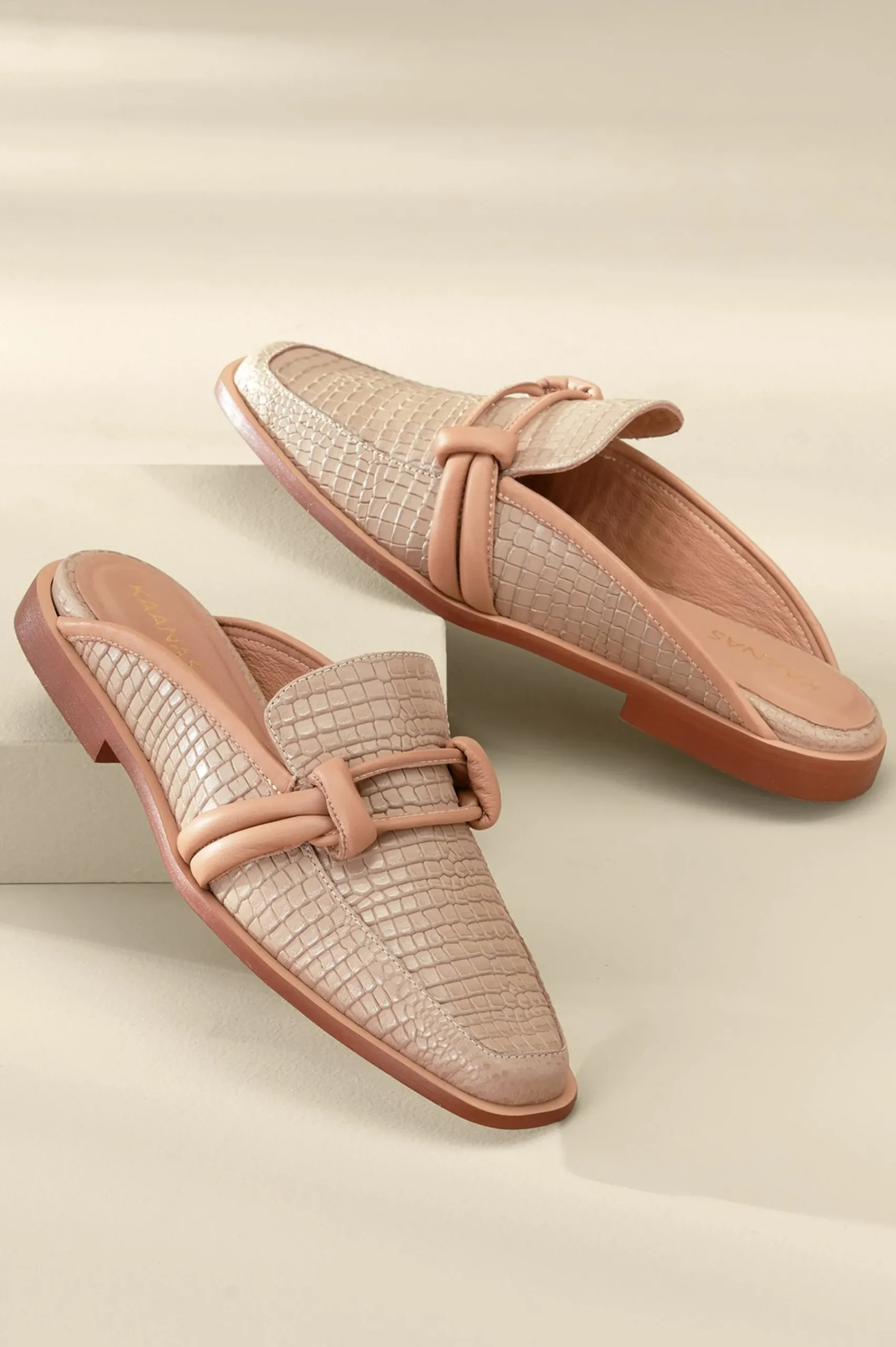 kaanas_hemlock_loop_mule_0.webp slides & mules-Soft Surroundings Kaanas Hemlock Loop Mule Taupe