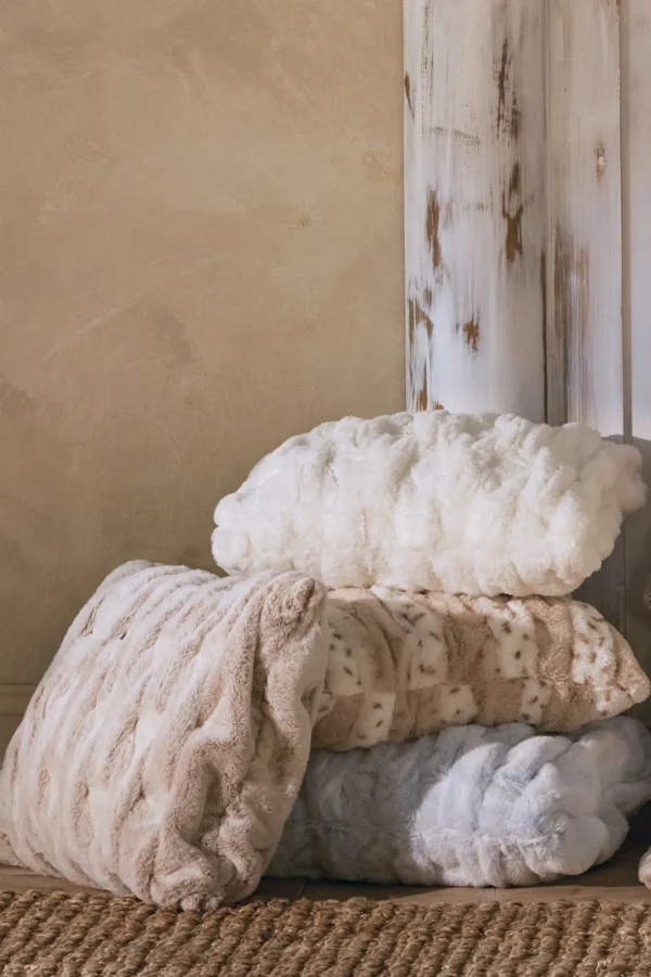 Bedding Essentials | pillows-Soft Surroundings La Parisienne Faux Fur Pillow Snow Leopard