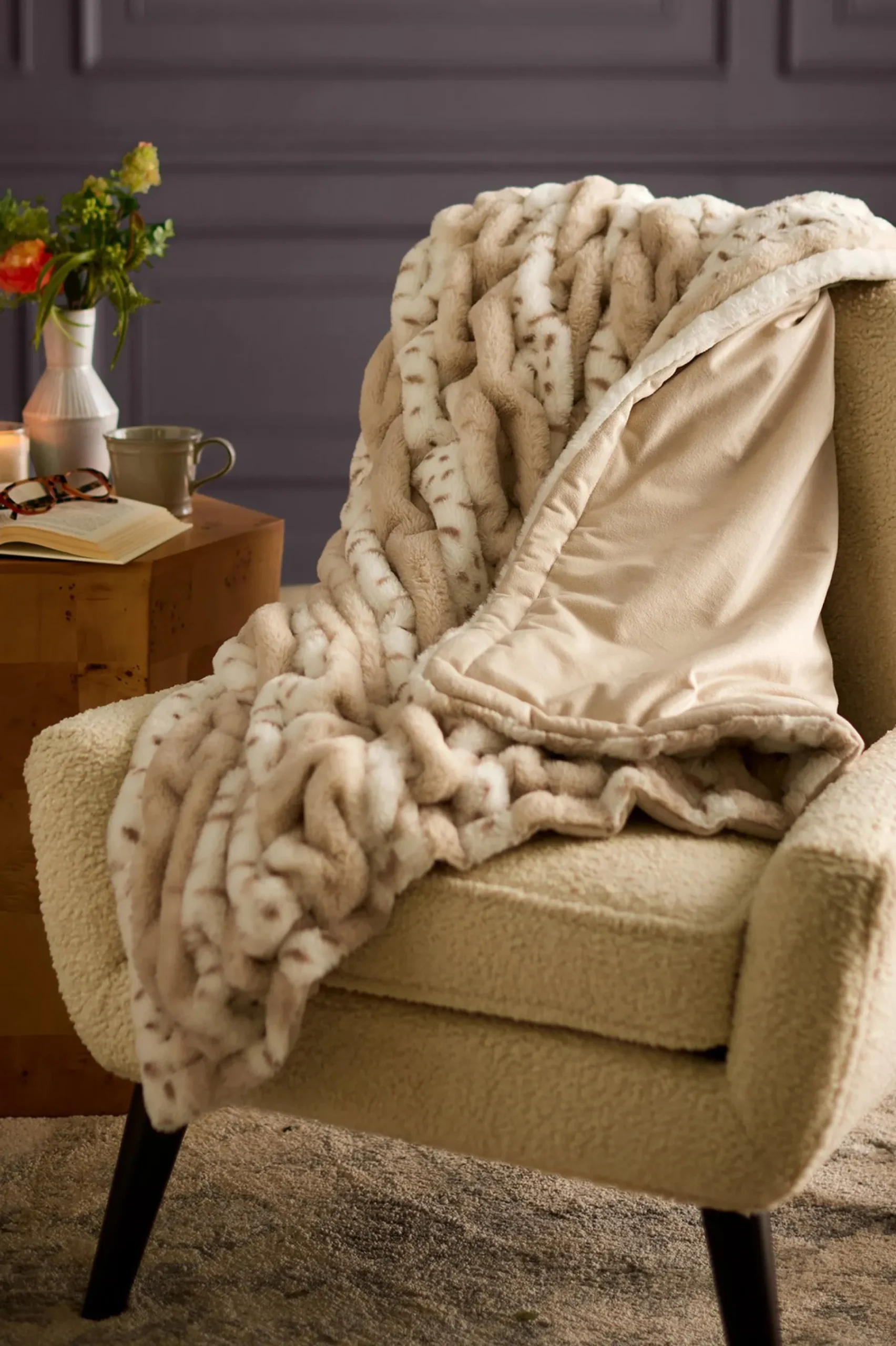 la_parisienne_faux_fur_th_2.webp Throws | Bedding Essentials-Soft Surroundings La Parisienne Faux Fur Throw Tipped Midnight