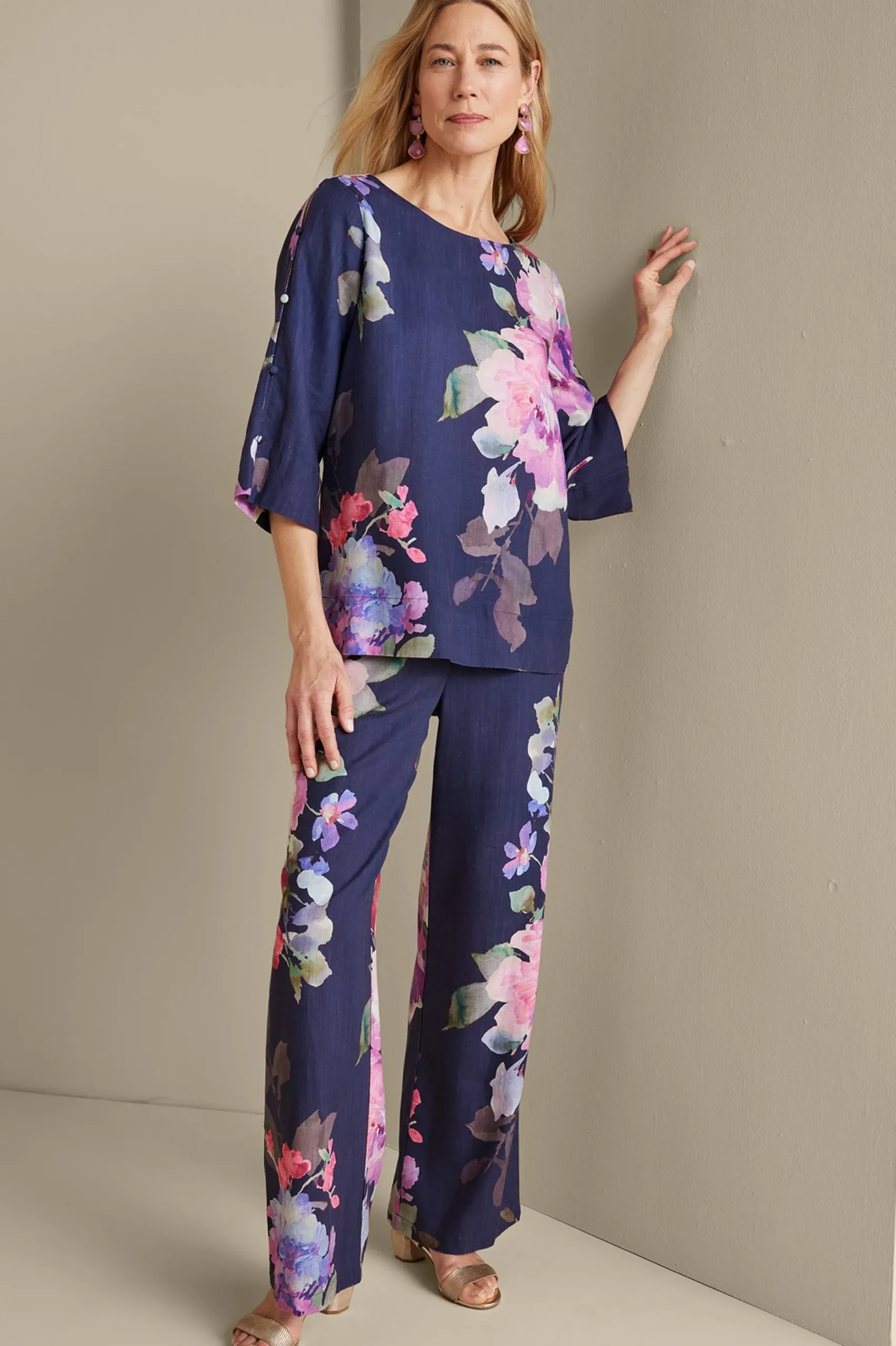 lizette_wideleg_pant_5.webp Feminine Flourish | Into The Blues-Soft Surroundings Lizette Wide-Leg Pant Marseille Floral Exploded