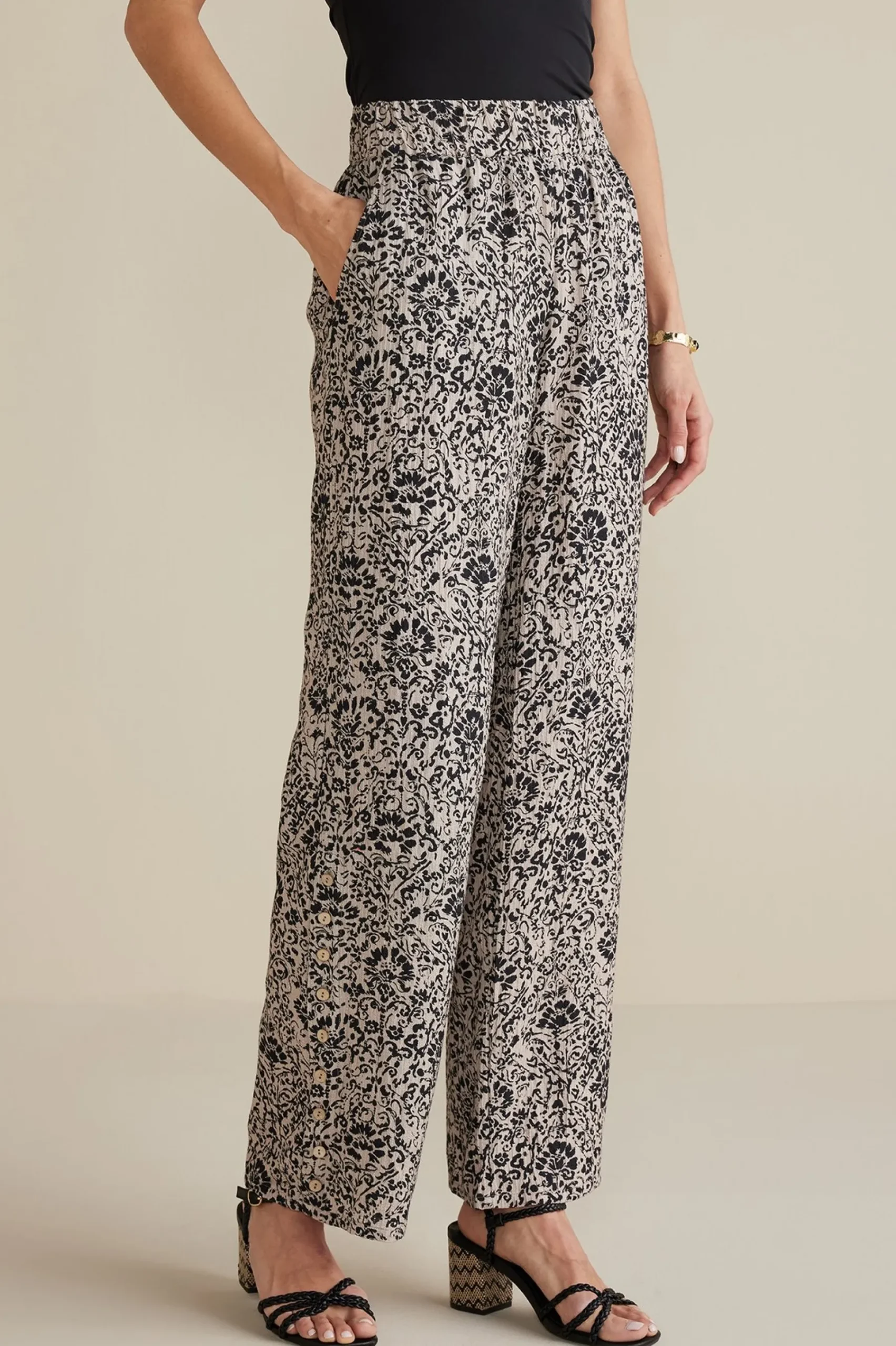 oceo_gauze_wideleg_pants_1.webp Feminine Flourish | Into The Blues-Soft Surroundings Oceo Gauze Wide-Leg Pants Black