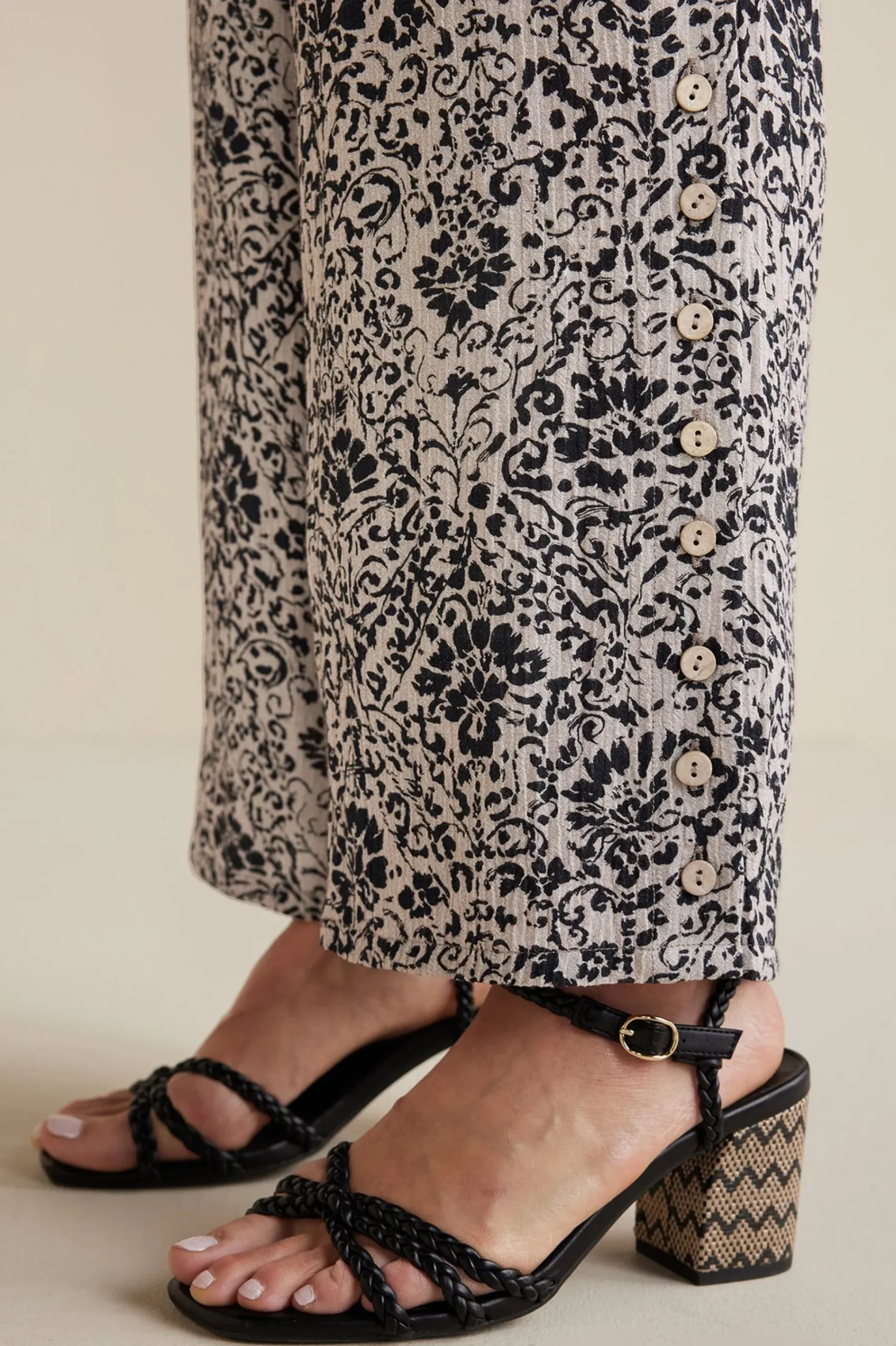 oceo_gauze_wideleg_pants_4.webp Feminine Flourish | Into The Blues-Soft Surroundings Oceo Gauze Wide-Leg Pants Black