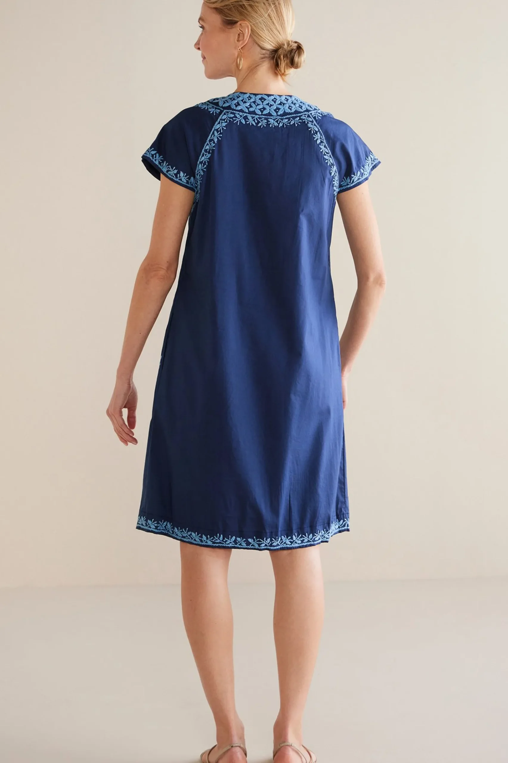 petites_davina_short_dres_2.webp Into The Blues | Global Artistry-Soft Surroundings Petites Davina Short Dress Navy