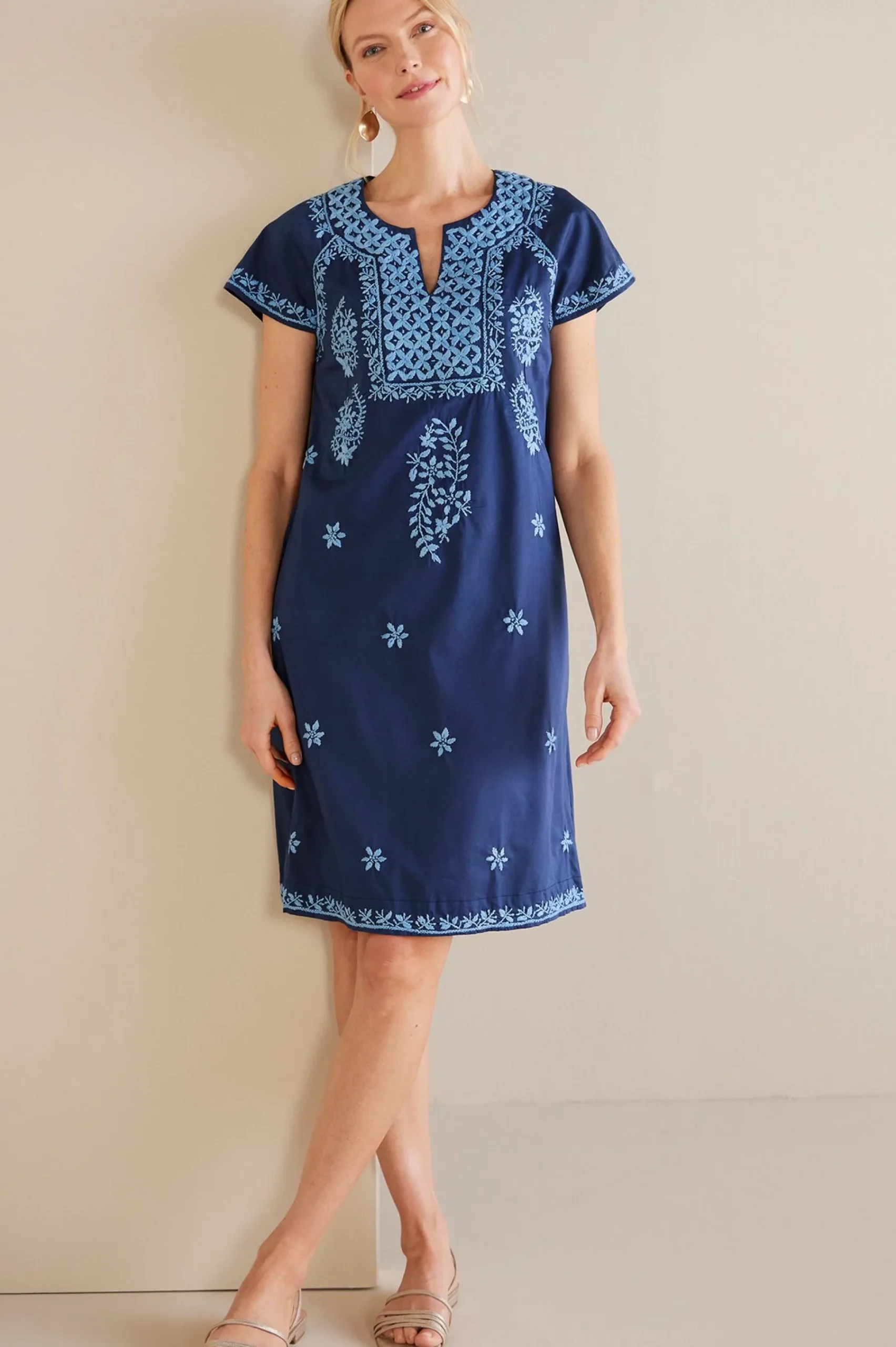 petites_davina_short_dres_5.webp Into The Blues | Global Artistry-Soft Surroundings Petites Davina Short Dress Navy