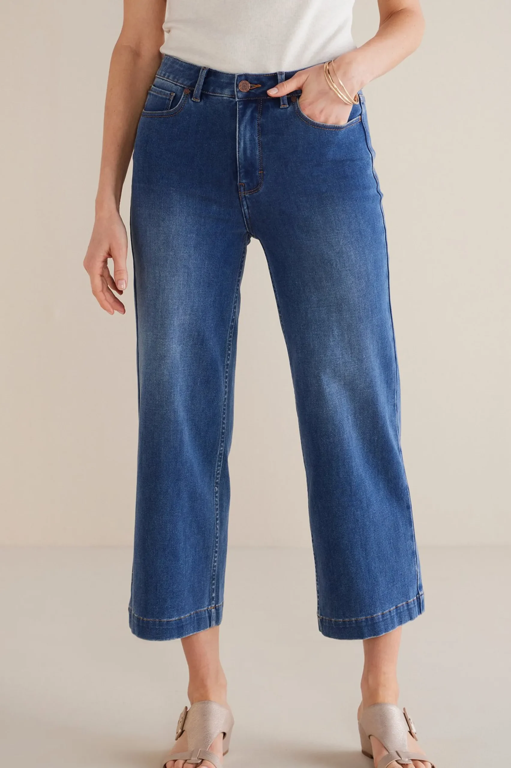 petites_ultimate_denim_wi_1.webp Jeans-Soft Surroundings Petites Ultimate Denim Wide Leg Crop Jeans Mirror Lake Wash