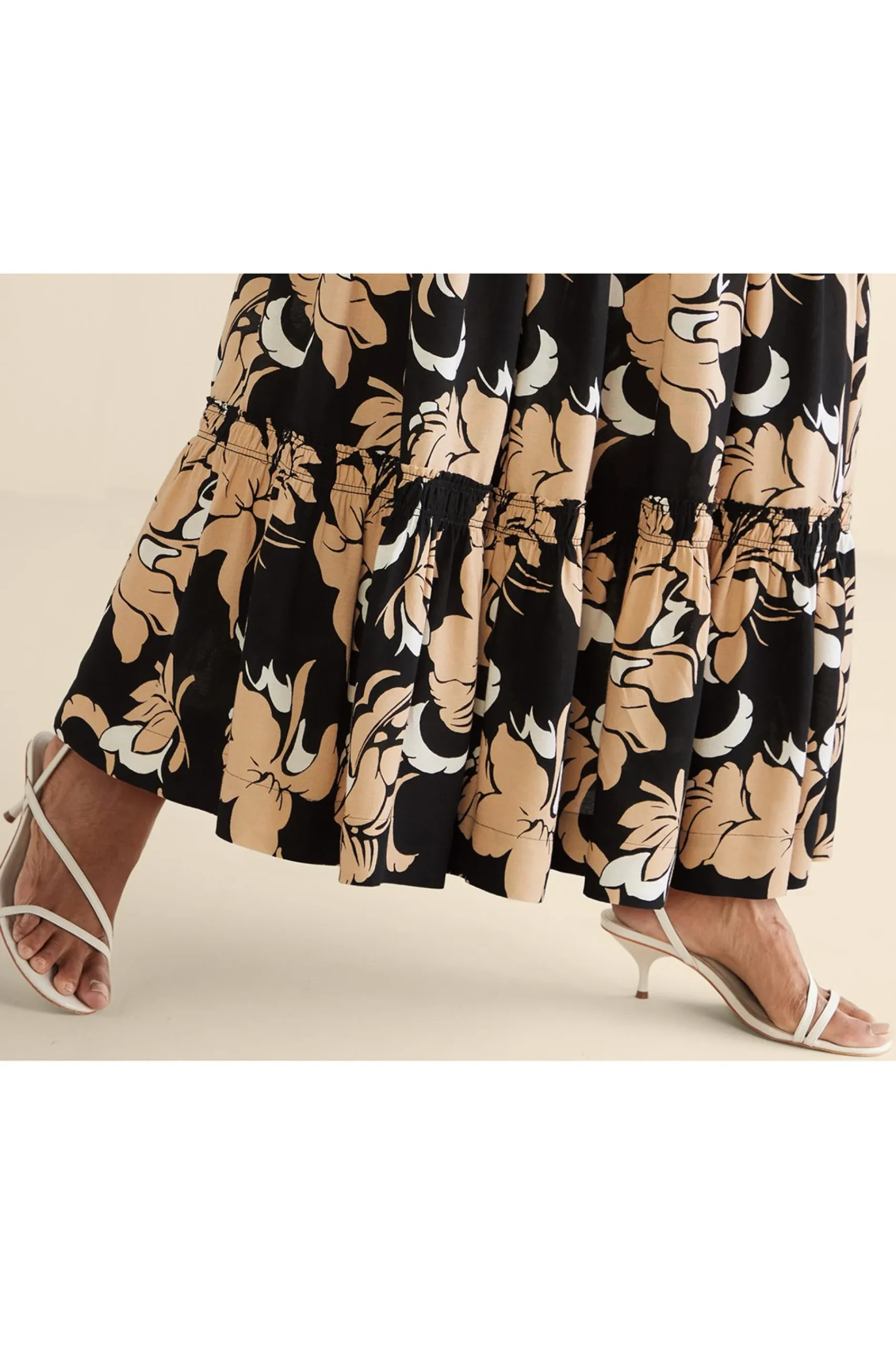 schutz_helene_kitten_heel_3.webp sandals-Soft Surroundings Schutz Helene Kitten Heel Sandal Pearl
