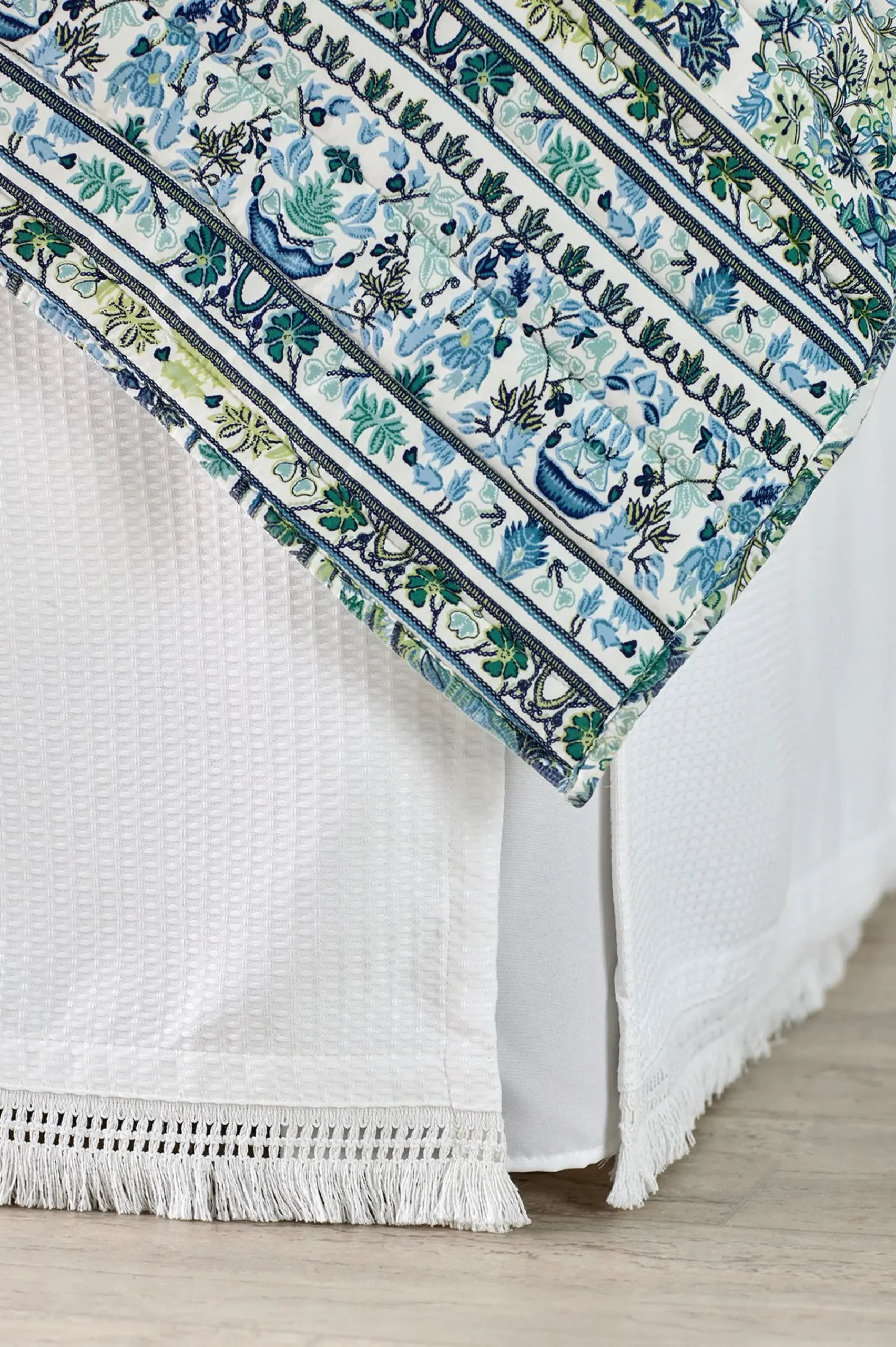 tallulah_textured_bedskir_1.webp bedskirts-Soft Surroundings Tallulah Textured Bedskirt White