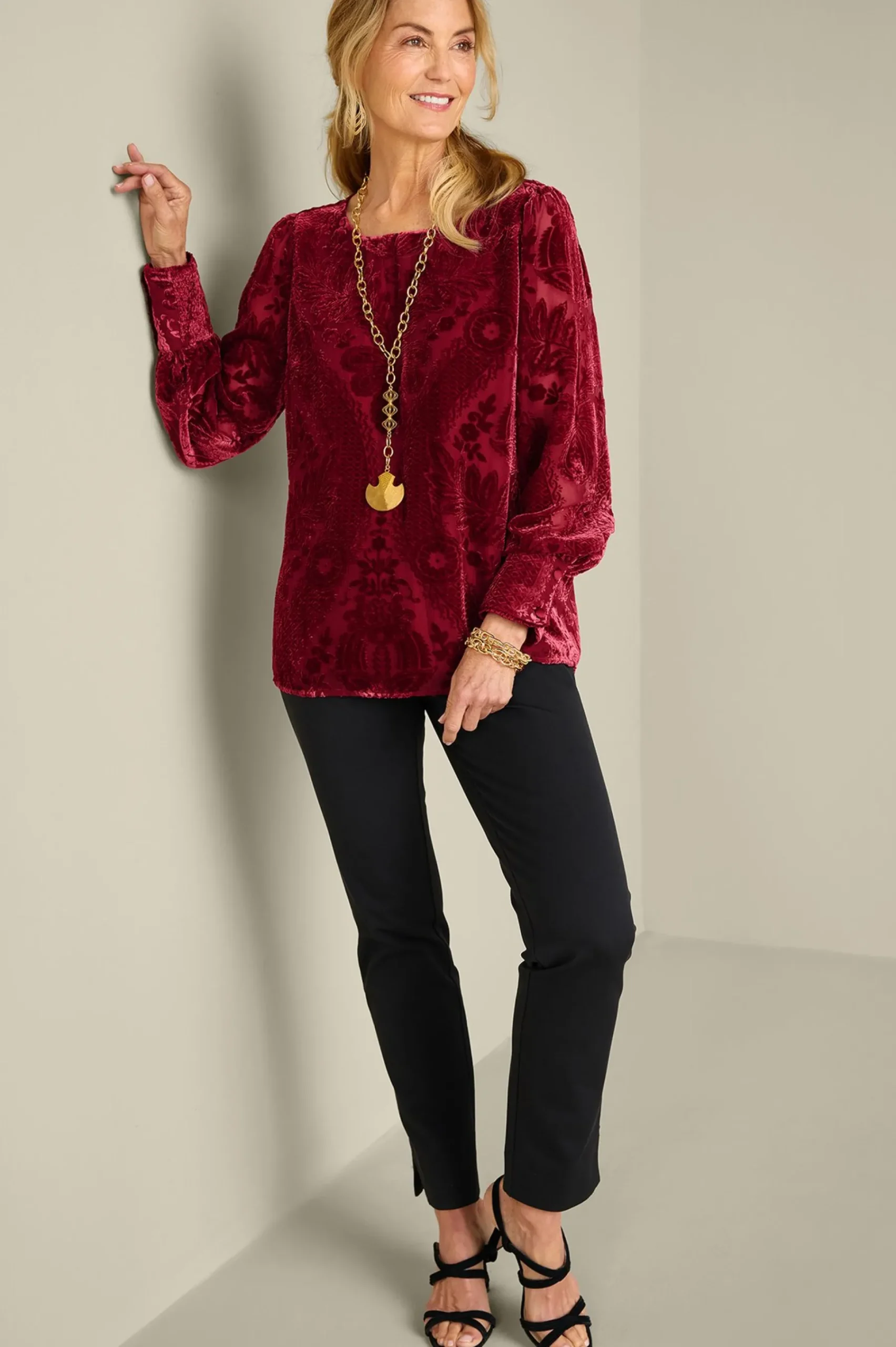 vanetta_velvet_top_1.webp EVelvet Styles | long sleeve-Soft Surroundings Vanetta Velvet Top Jewel Green